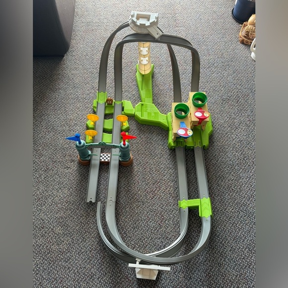 Hot Wheels Mario Kart Circuit Lite Track Set Pls Read - Picture 1 of 8